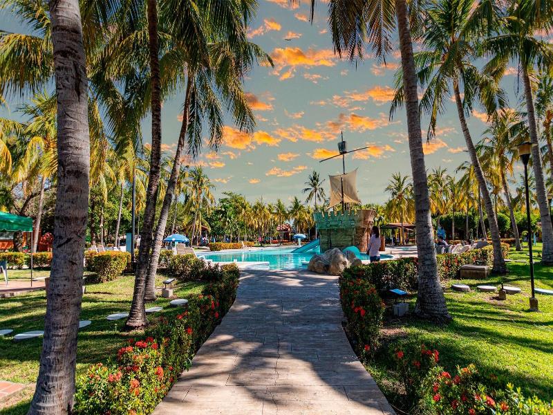 Las Veraneras Villas Resort image