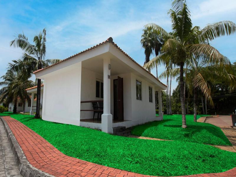 Las Veraneras Villas Resort image