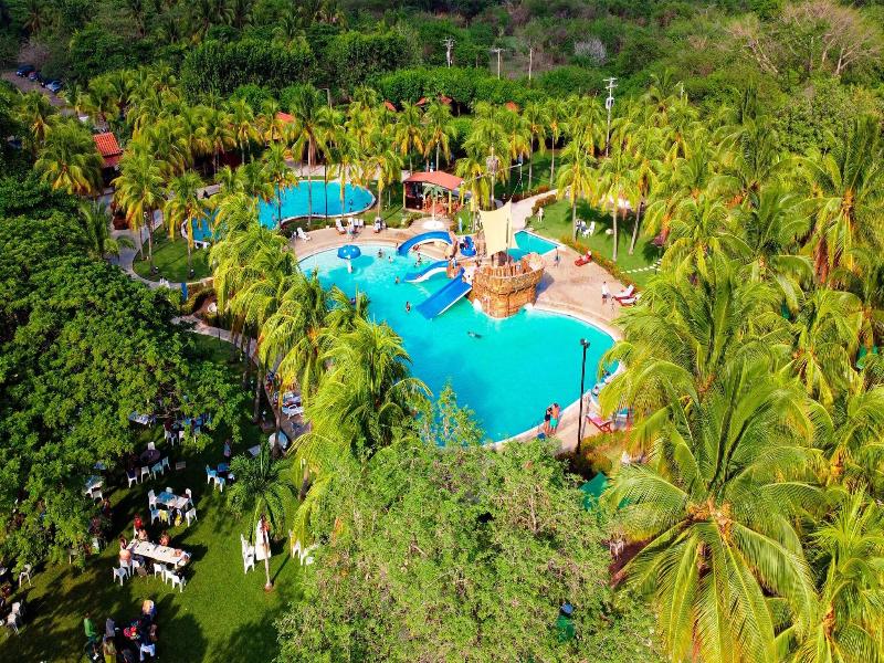 Las Veraneras Villas Resort image