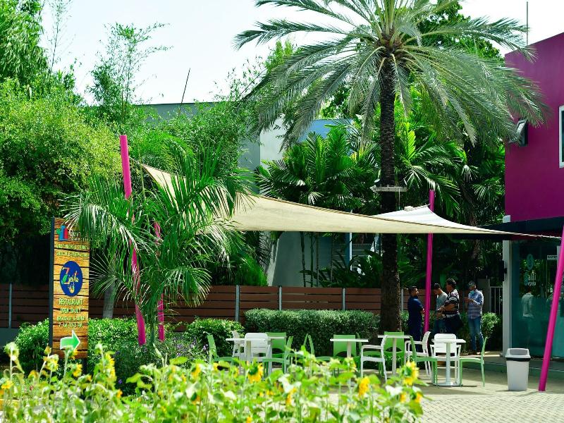Quint S Travelers Inn image