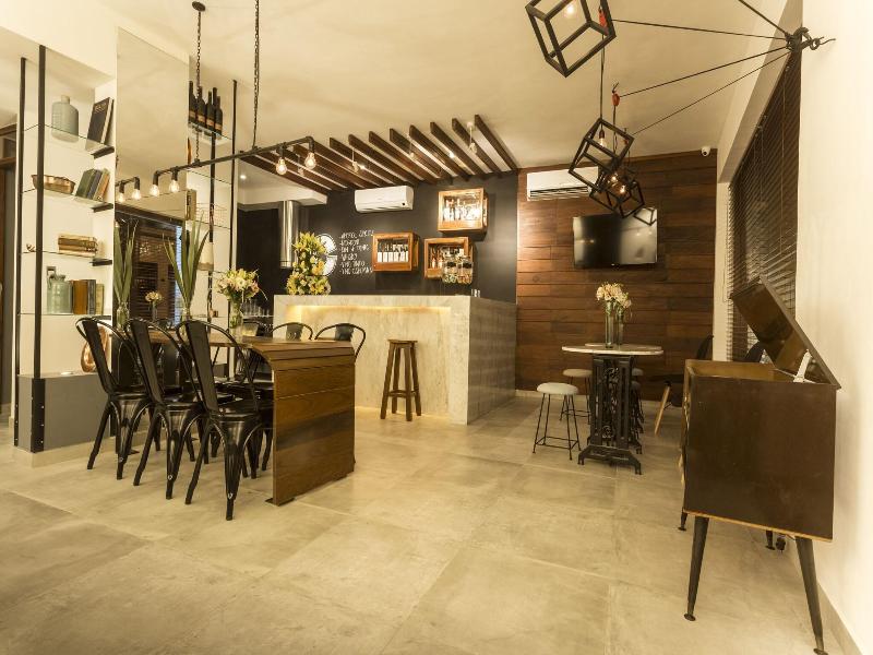 Cosmopolitano Hotel Boutique image