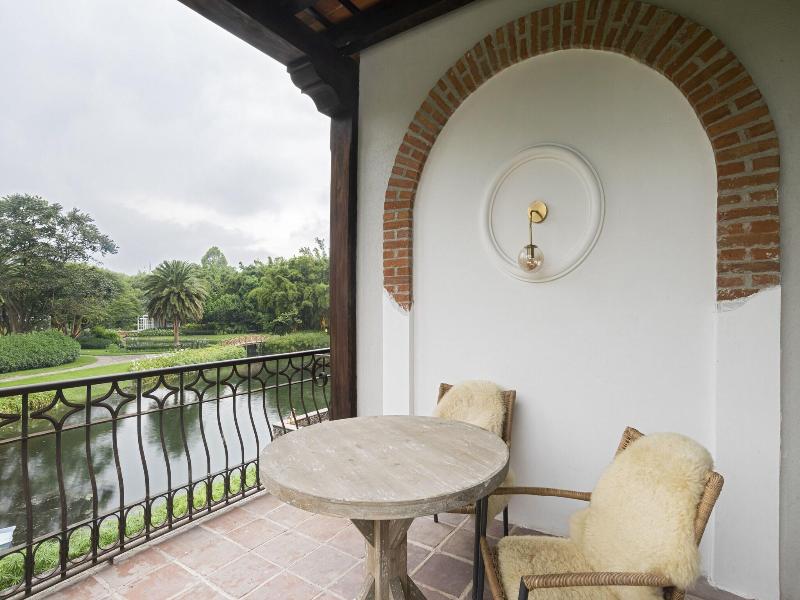Villa Bokeh Relais Chateaux image