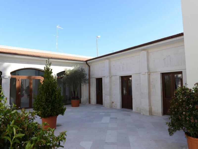 Domus Antiqua Residence image