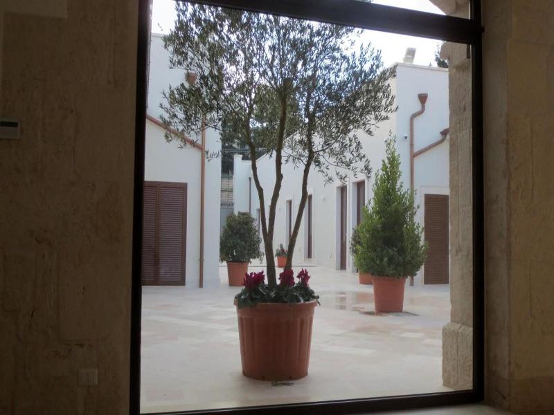 Domus Antiqua Residence image