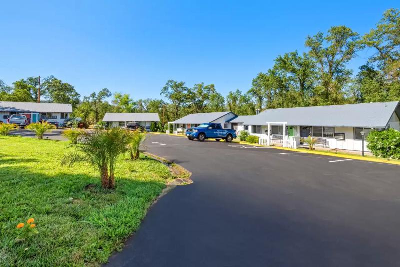 Quality Inn & Suites Jackson image