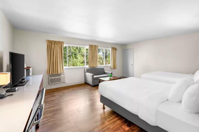 Quality Inn & Suites Jackson image