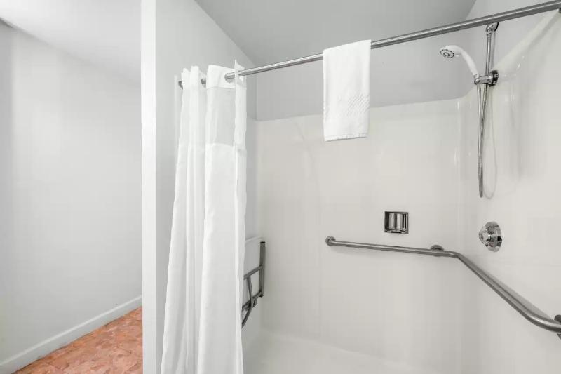 Quality Inn & Suites Jackson image