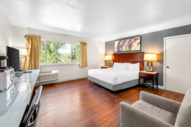 Quality Inn & Suites Jackson image