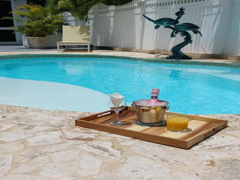 Turtle Bay Inn image
