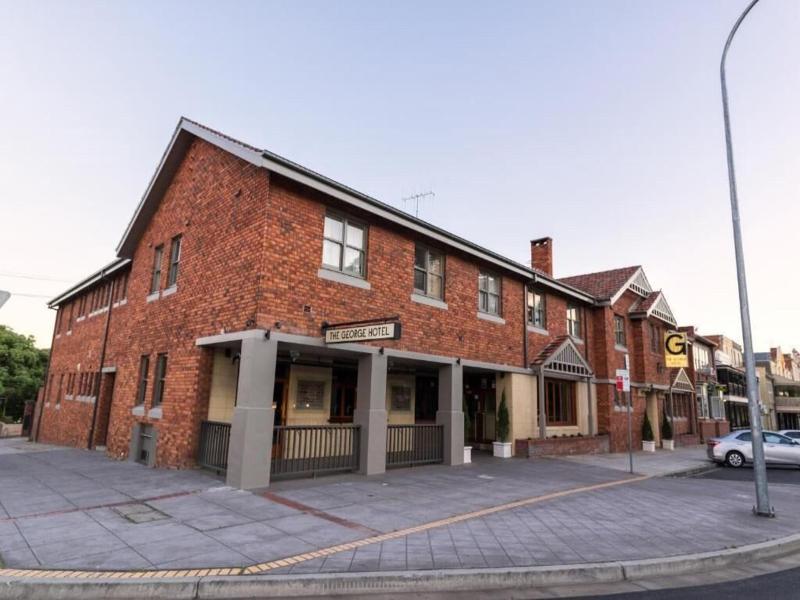 The George Hotel image
