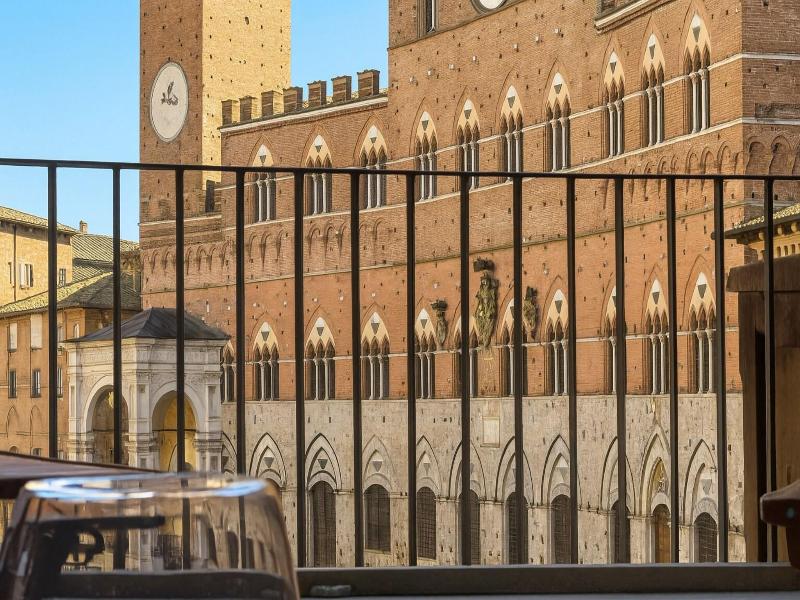 The Balcony Suite Piazza Del Campo View image
