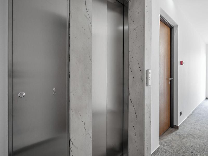 Hotel Inova image