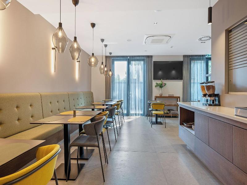 Hotel Inova image
