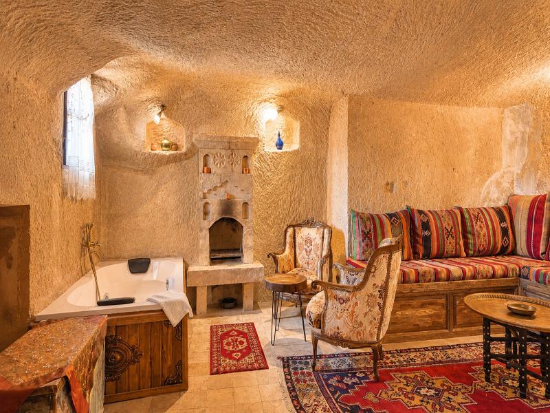 shiraz cave cappadocia image