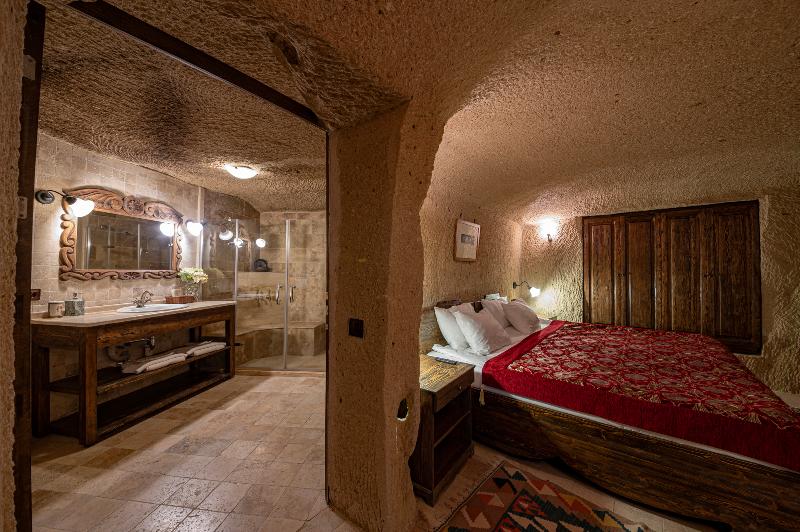 Shiraz Cave Cappadocia image