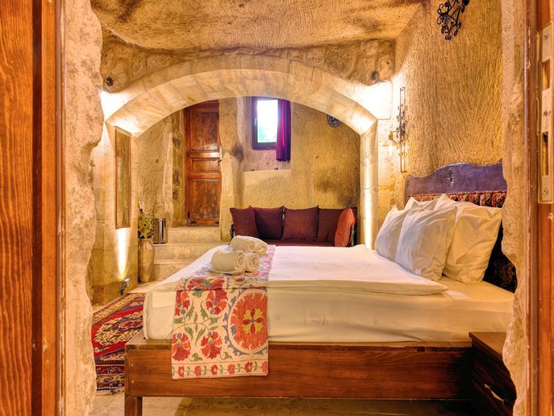 shiraz cave cappadocia image