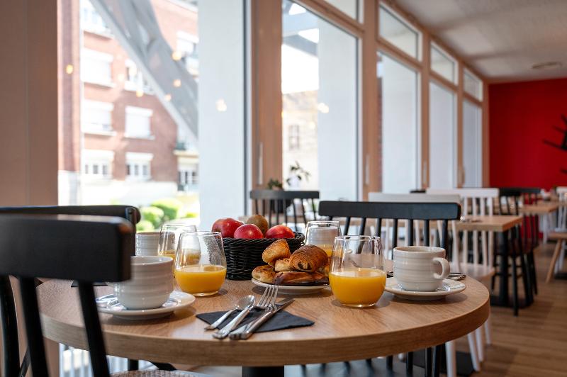 Nemea Appart Hotel Coliseum Amiens Centre image