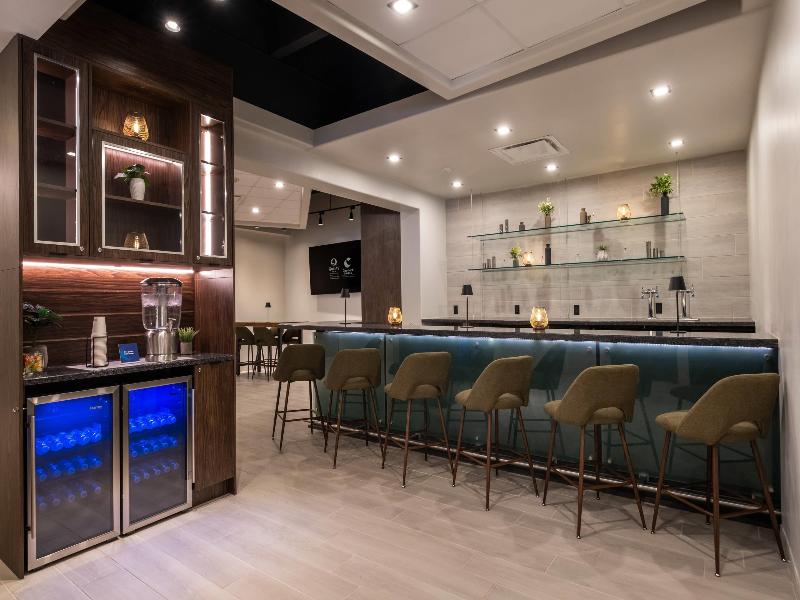 Comfort Suites Kingston Central image