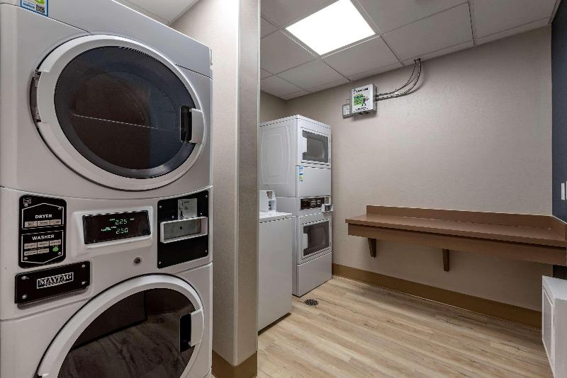 Comfort Suites Colorado Springs Medical Center image
