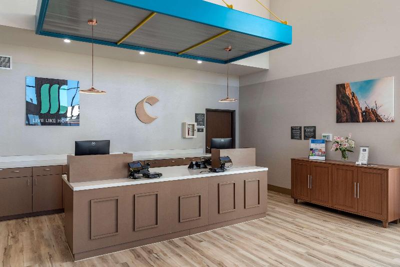 Comfort Suites Colorado Springs Medical Center image