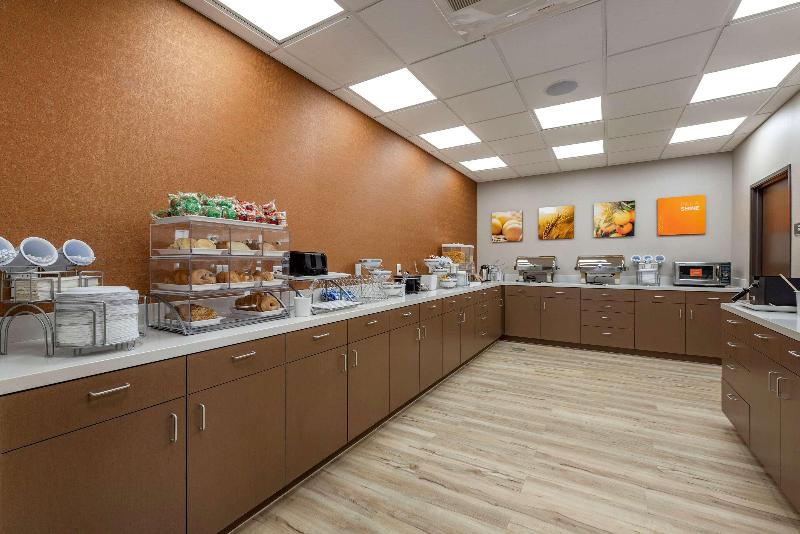 Comfort Suites Colorado Springs Medical Center image