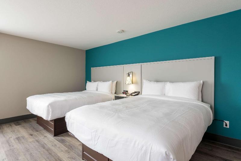 Comfort Suites Colorado Springs Medical Center image