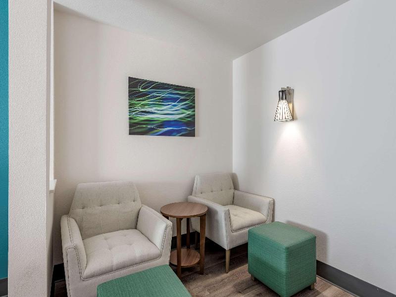 Comfort Suites Colorado Springs Medical Center image