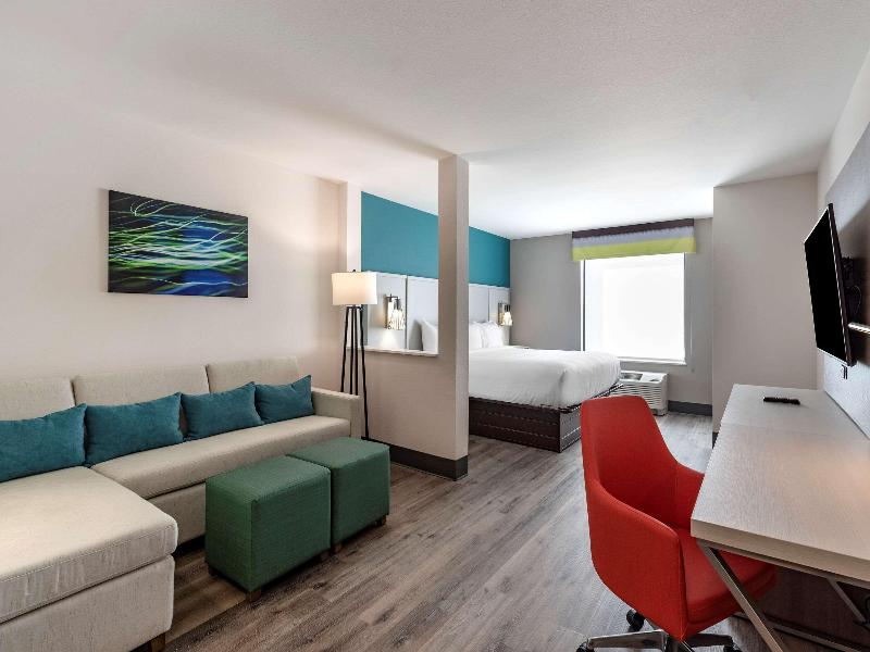 Comfort Suites Colorado Springs Medical Center image