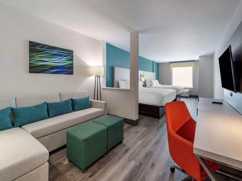 Comfort Suites Colorado Springs Medical Center image