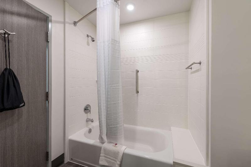 Comfort Suites Colorado Springs Medical Center image