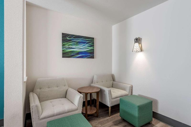 Comfort Suites Colorado Springs Medical Center image