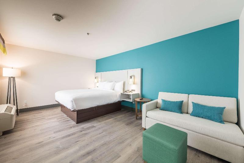 Comfort Suites Colorado Springs Medical Center image