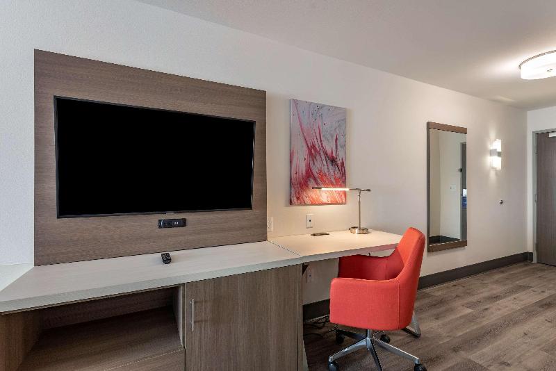 Comfort Suites Colorado Springs Medical Center image