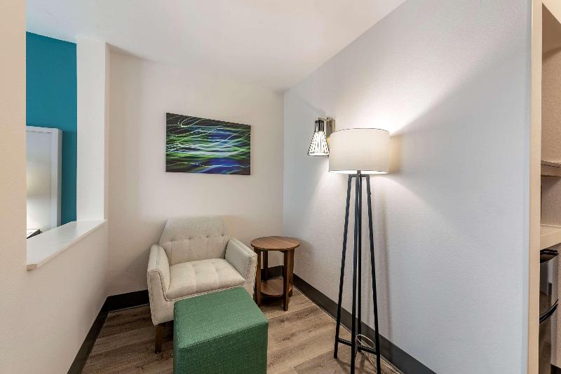 Comfort Suites Colorado Springs Medical Center image
