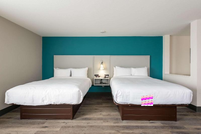 Comfort Suites Colorado Springs Medical Center image
