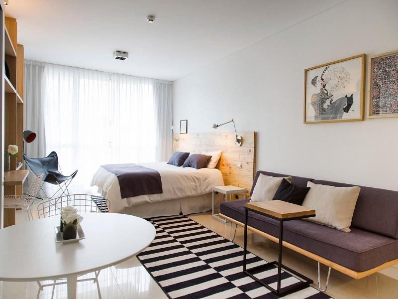 Lemon Suites image