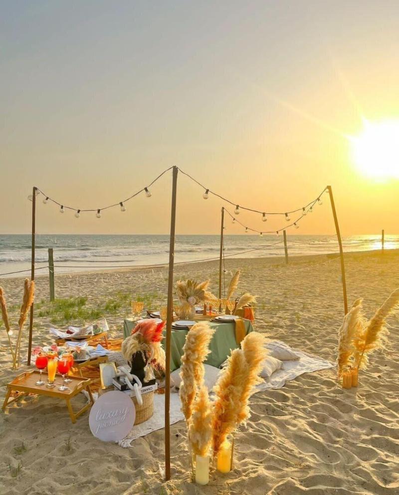 Breezes Beach Resort image