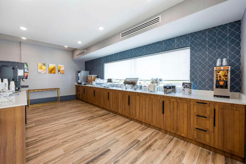 Comfort Inn & Suites Gallatin - Nashville Metro image