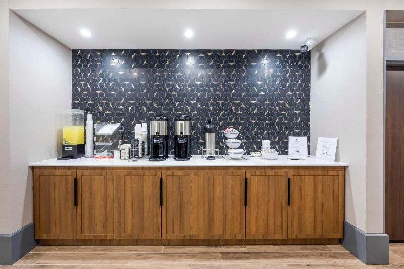 Comfort Inn & Suites Gallatin - Nashville Metro image