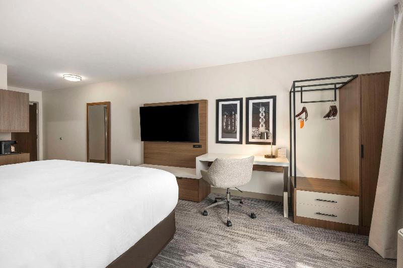 Comfort Inn & Suites Gallatin - Nashville Metro image