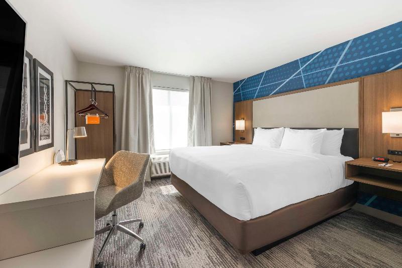 Comfort Inn & Suites Gallatin - Nashville Metro image