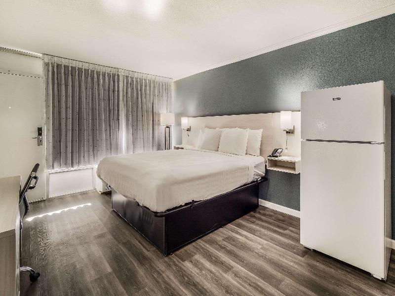 Mainstay Suites image