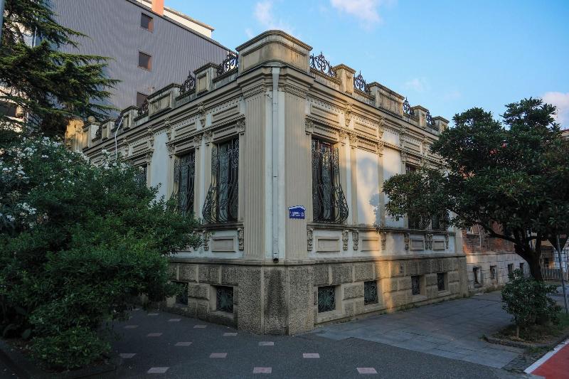 Karvi Hostel & Suites image