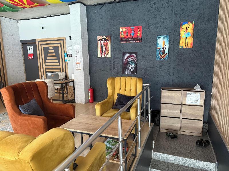 Karvi Hostel & Suites image