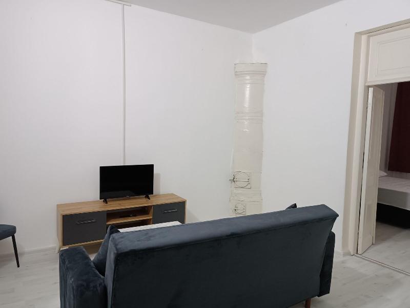 Karvi Hostel & Suites image