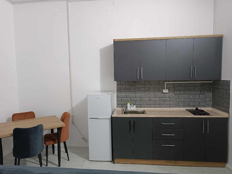 Karvi Hostel & Suites image
