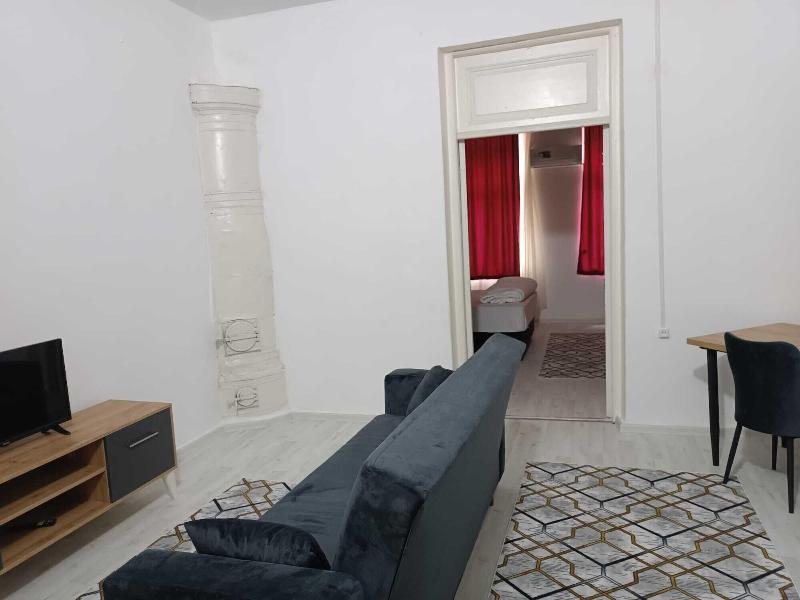 Karvi Hostel & Suites image