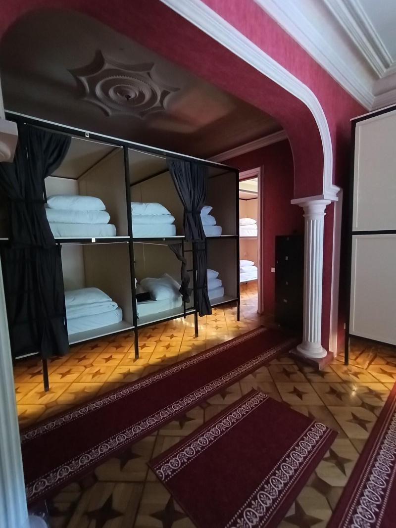Karvi Hostel & Suites image