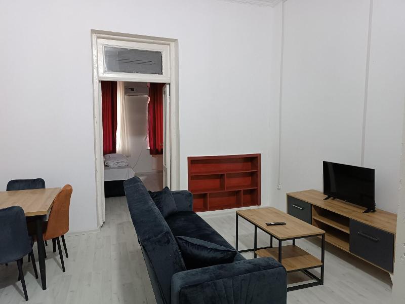 Karvi Hostel & Suites image