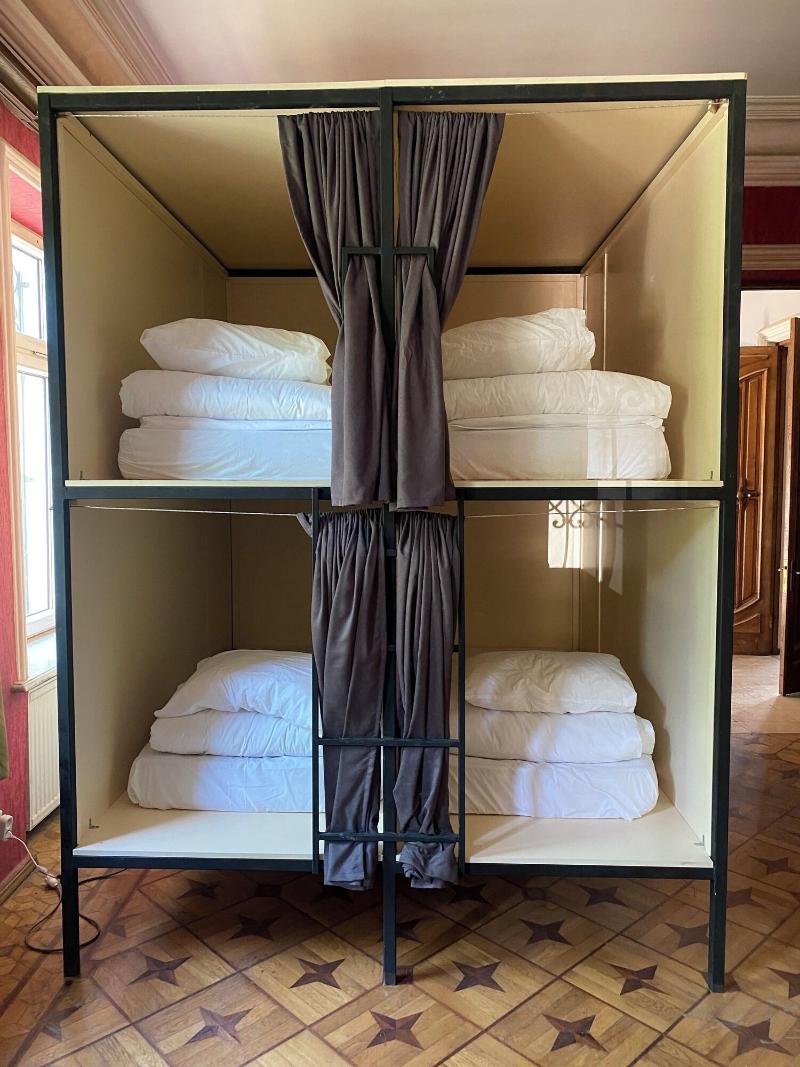 Karvi Hostel & Suites image